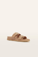 Load image into Gallery viewer, FRANKIE4 - Deon Camel Stud