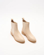 Load image into Gallery viewer, WALNUT - Cora Leather Boot - Vanilla