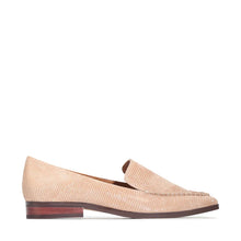 Load image into Gallery viewer, EOS - DAYLAN Sand emboss-kid suede