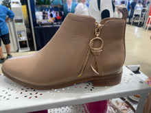 Load image into Gallery viewer, Chrissie - Dazzle Kid Camel