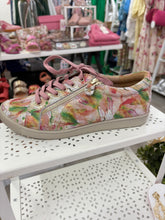 Load image into Gallery viewer, Ziera - Diann XF-ZR Peach Embossed Leather