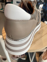 Load image into Gallery viewer, Alfie & Evie - HELENA Dark Stone /White