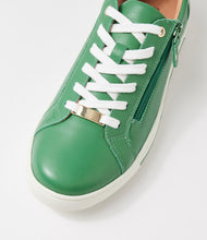 Load image into Gallery viewer, Diana Ferrari supersoft - EVONE Dark Emerald Green