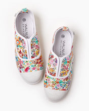 Load image into Gallery viewer, Walnut - Liberty Euro Canvas - Meadow Pink