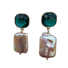 Load image into Gallery viewer, L'ora D'oro - Emerald Swarvoski + Pearl Earrings
