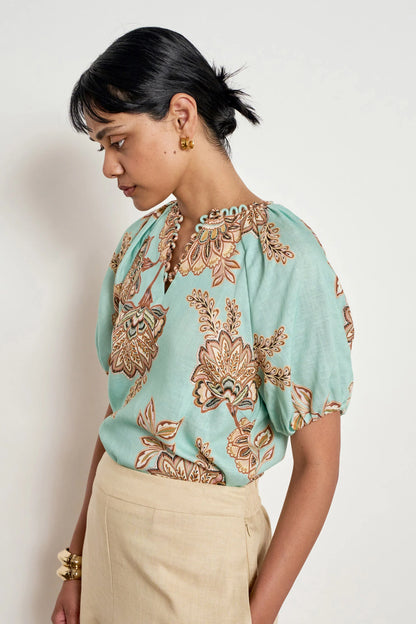 zoe kratzmann - perceive top mint kgari
