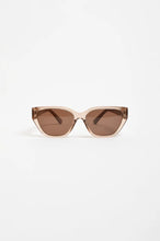 Load image into Gallery viewer, adorne - Ascot Sunglasses (Choc Clear)
