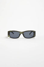 Load image into Gallery viewer, adorne - Elmwood Sunglasses Green
