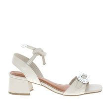 Load image into Gallery viewer, Nu X Neo - Teodora Off White
