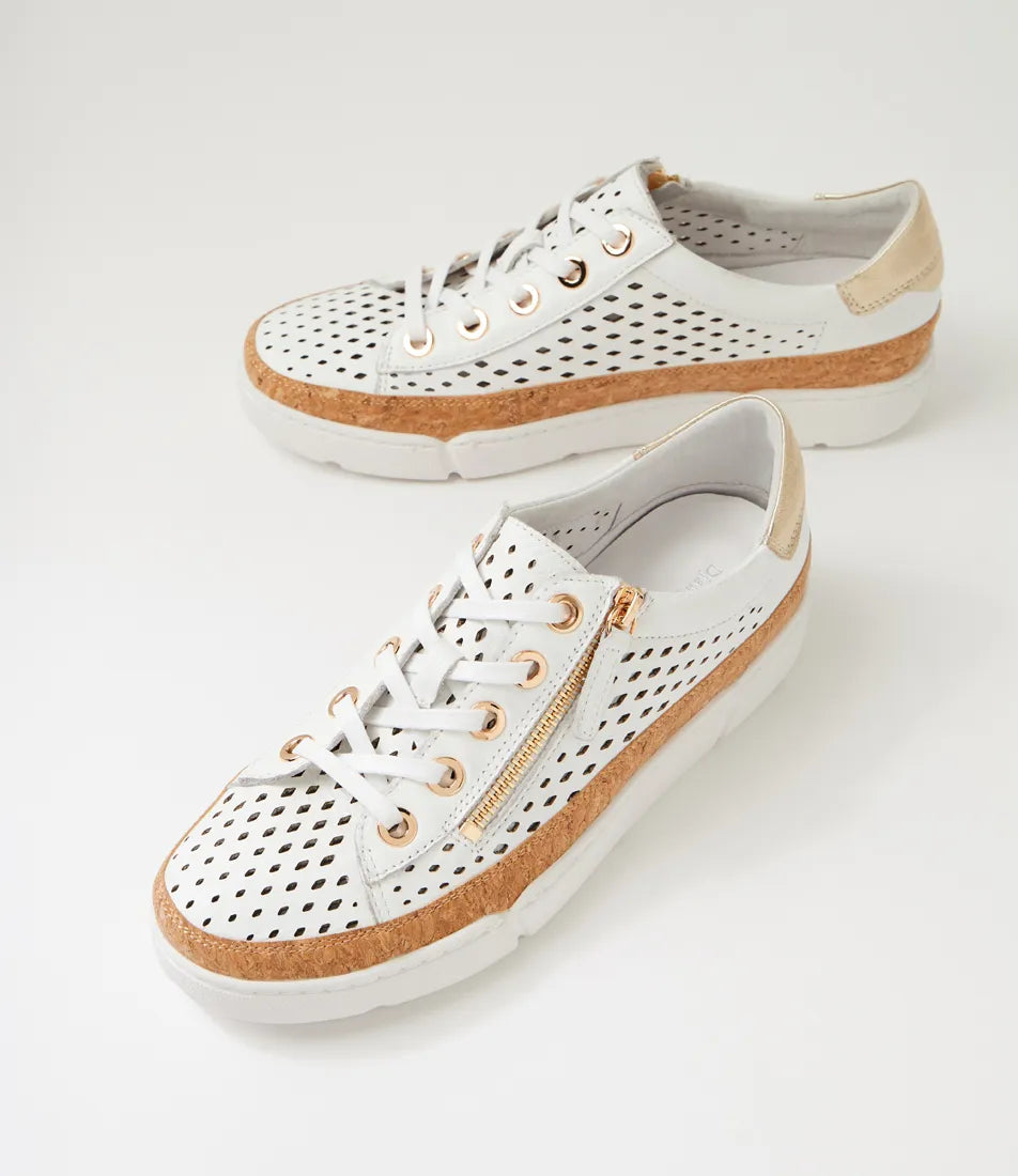 Django & Juliette - TORQUE White-Pale Gold