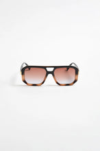 Load image into Gallery viewer, adorne -Palmdale Sunglasses (Black Tort)
