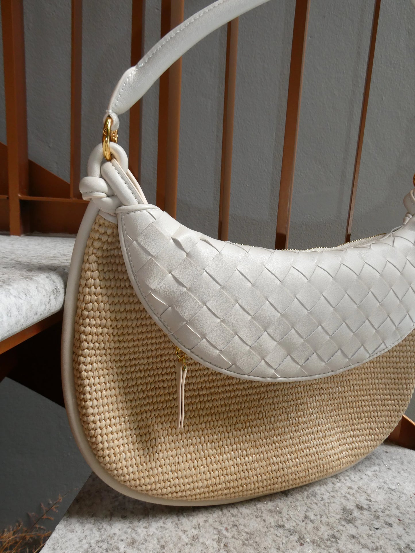 L'ORA D'ORO - CAMILE Raffia Saddle Bag, Milk