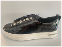 Load image into Gallery viewer, Django &amp; Juliette - WILKES Black Patent Leather
