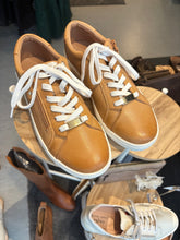 Load image into Gallery viewer, Diana Ferrari supersoft - EVONE DK Tan
