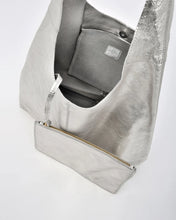 Load image into Gallery viewer, Cobb &amp; Co - Lynx Metallic Hobo With Pouch
