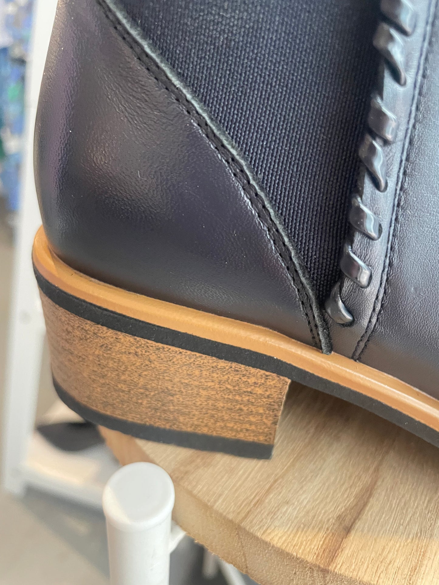 BRESLEY - Droplet Navy