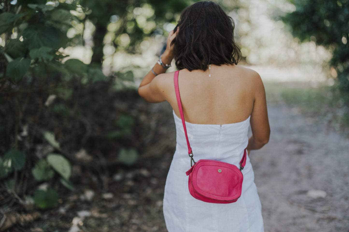 KOMPANERO - Halo Crossbody Bag Fuchsia