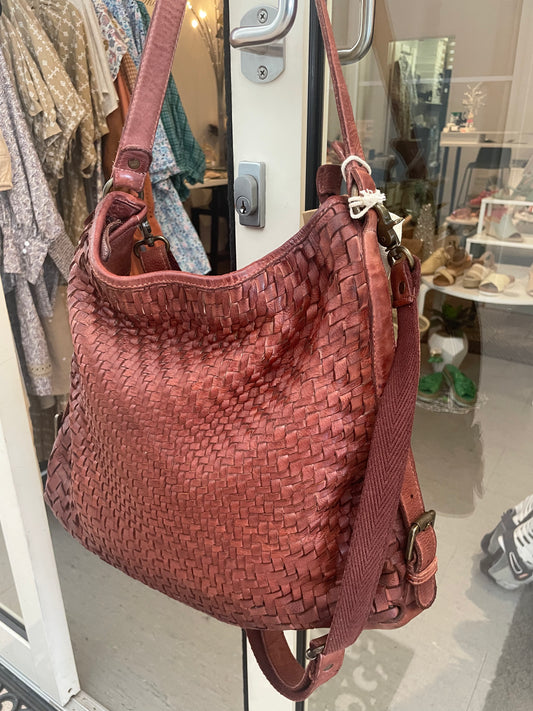 Rugged Hide - Aria Cognac