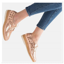 Load image into Gallery viewer, Rollie - Derby Midsole Cork Circle Punch Rose Gold
