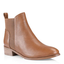 Load image into Gallery viewer, Siren - Saucey Gusset ankle boots - Tan
