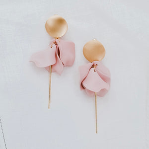 SABLE & DIXIE - ESTA Hanging Flower Earrings Blush