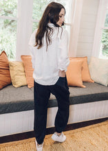 Load image into Gallery viewer, Goondiwindi Cotton - Navy 100% Linen Jogger

