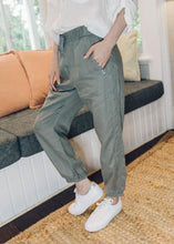 Load image into Gallery viewer, Cloth+Paper+Scissors - 100% Linen Jogger Khaki
